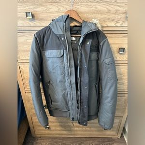 North Face Men’s McMurdo Bomber, US Men’s Size S